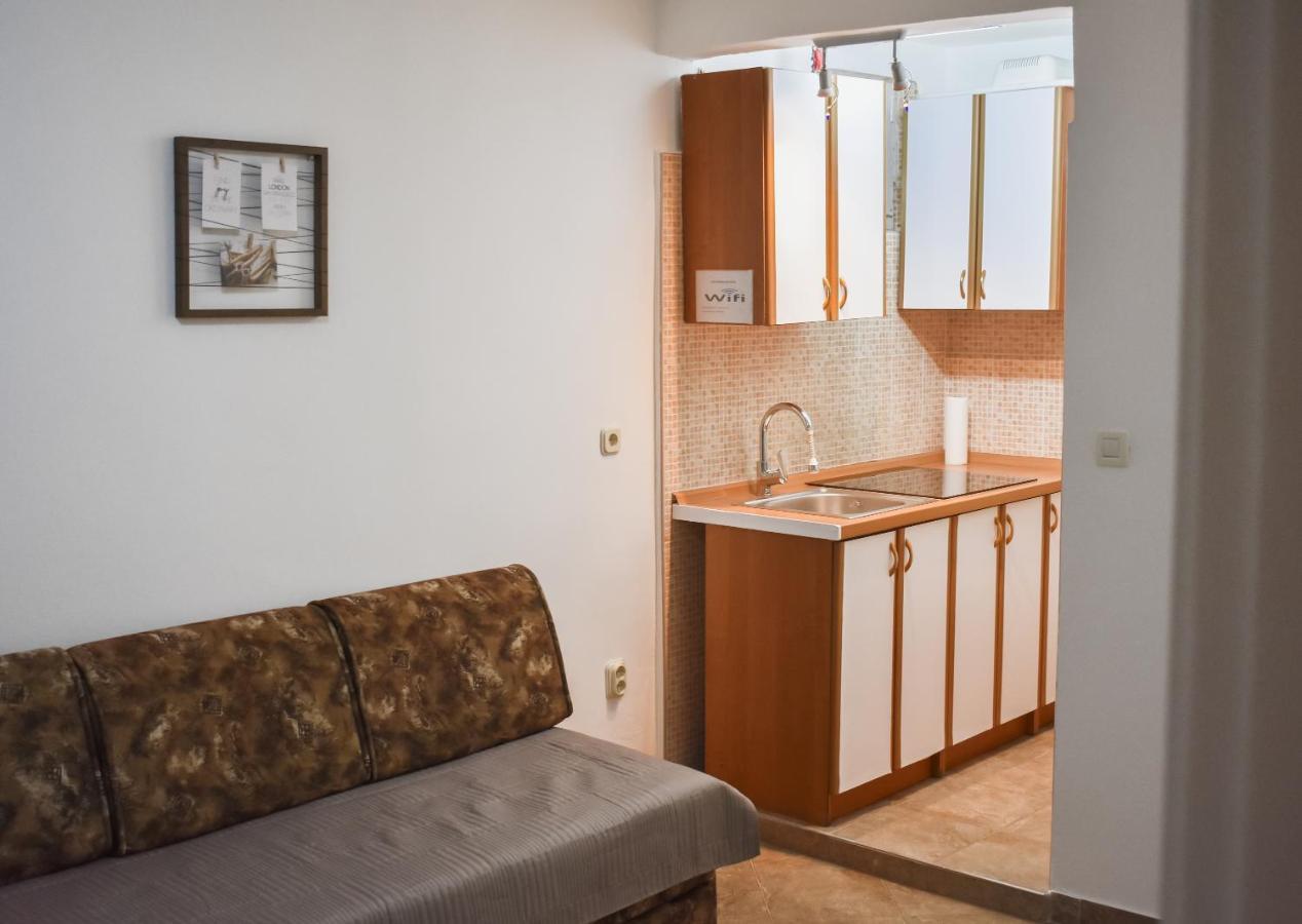 Apartmani Luky Karlobag Eksteriør billede